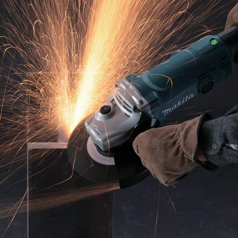 Makita GA7050R Angle Grinder in Pune at ₹ 6,669 ₹ 6,875 by