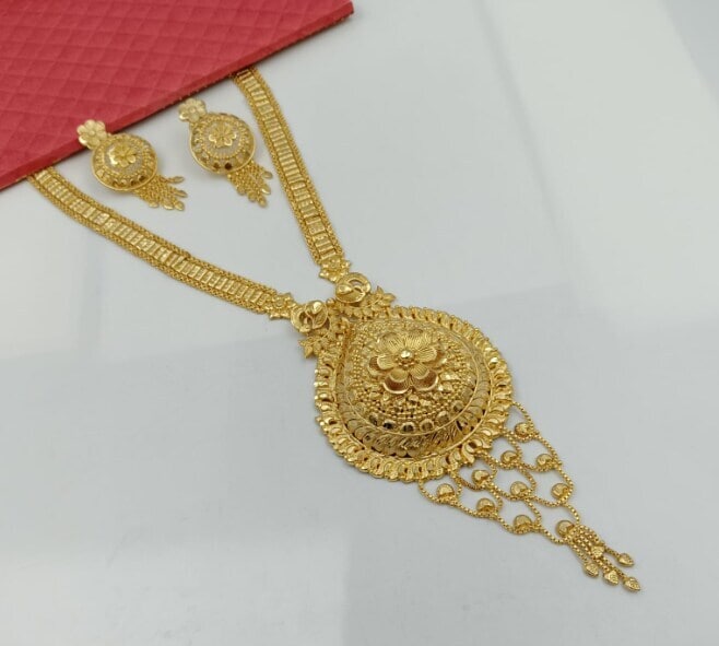 Gold Necklace Set For Women 21 in Kolkata at ₹ 500 ₹ 4,000