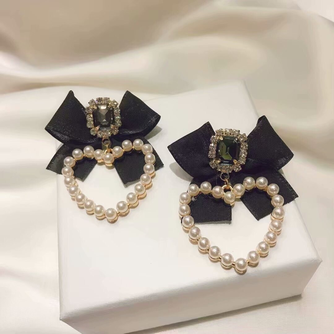 Gold Plated Korean Style Fashion Earring Black 10x10x8 cm in Delhi