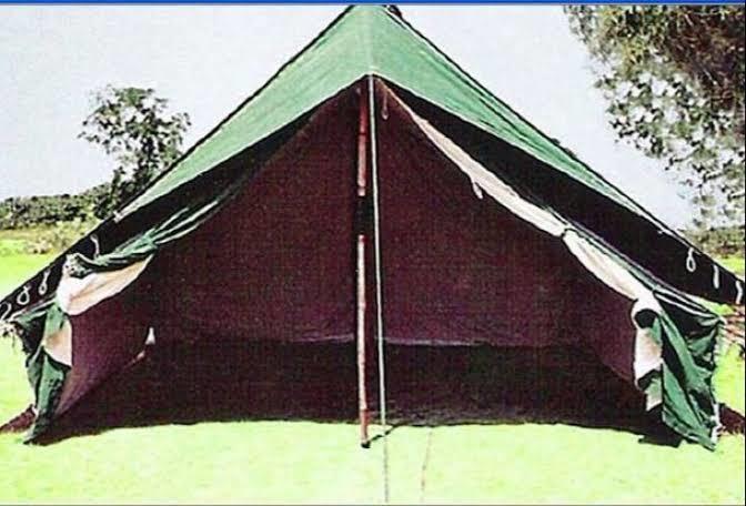 Green Cotton And Canvas Camping Tent House Size X Ft in