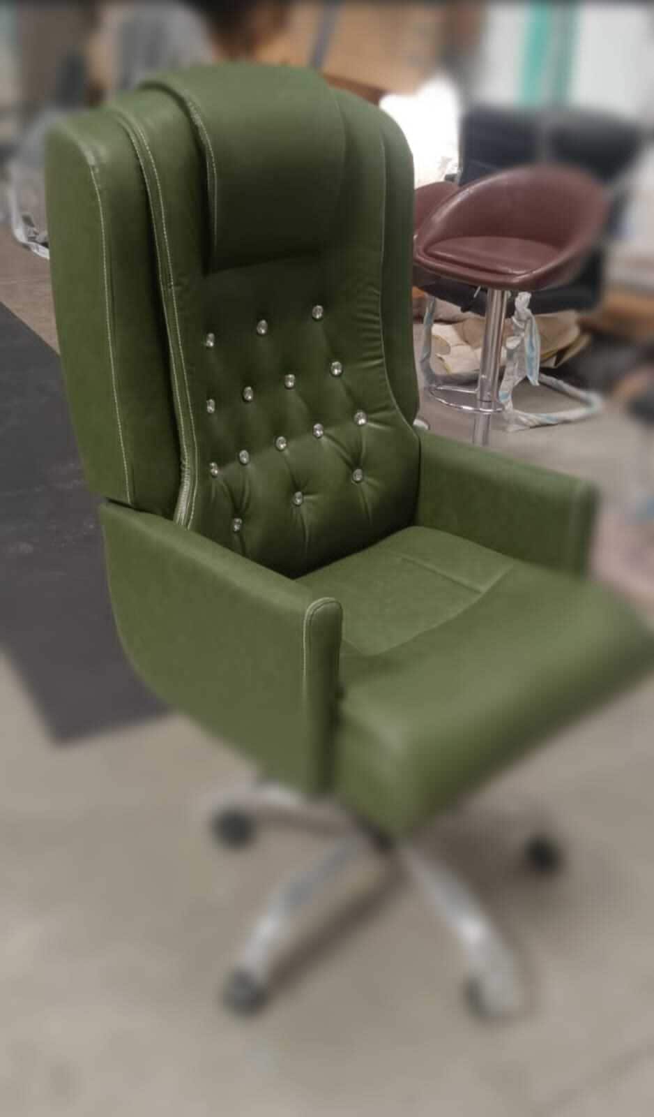 High Back Green Revolving Boss Office Chairs in Pune at ₹ 5,000