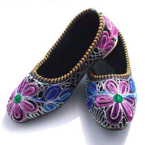 Kid mojari in Jaipur at ₹ 100 ₹ 1,000 Pc by Precious Pearls