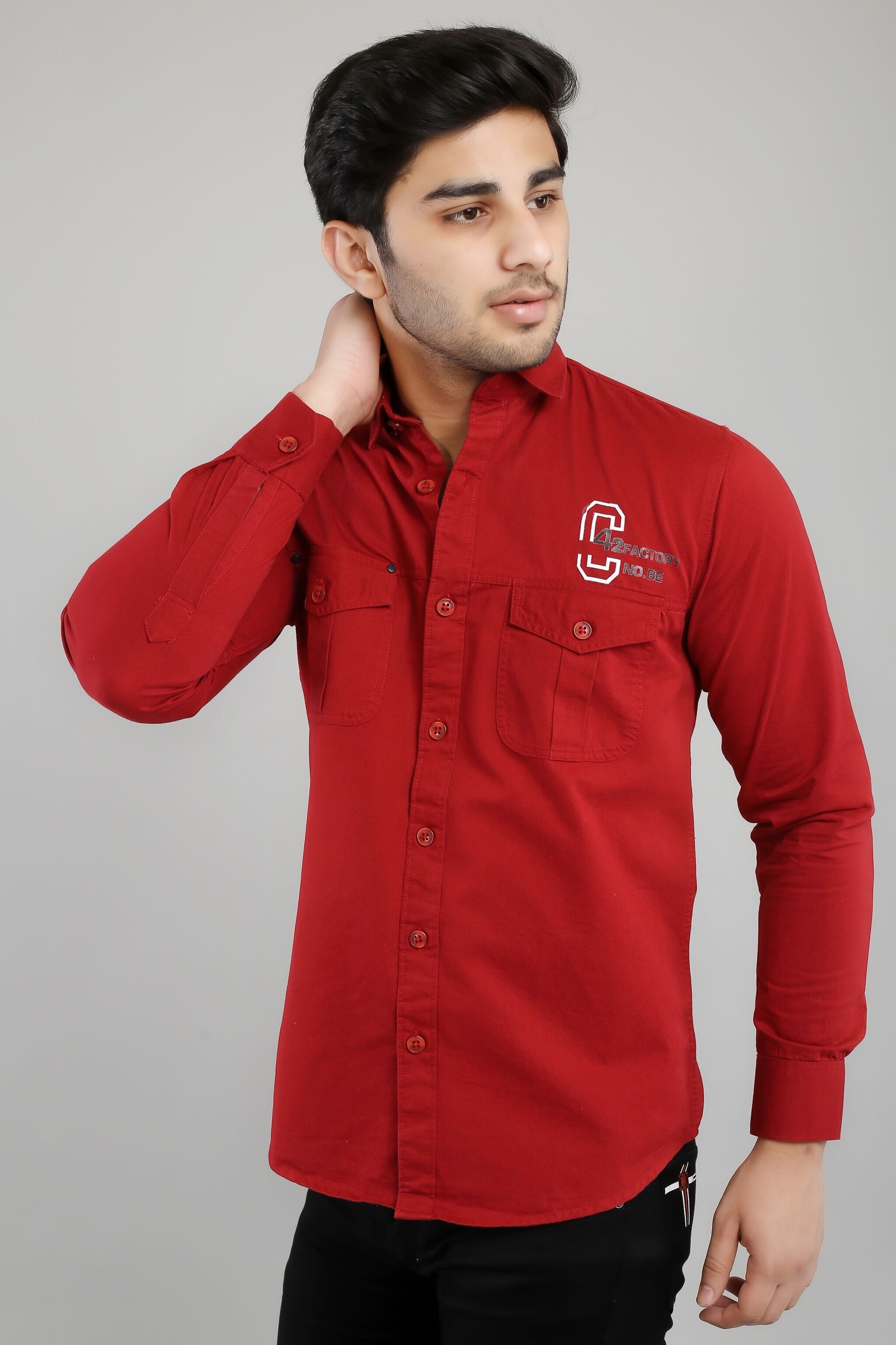 Men Red Spread Collar Solid Casual Shirt in Delhi at ₹ 500