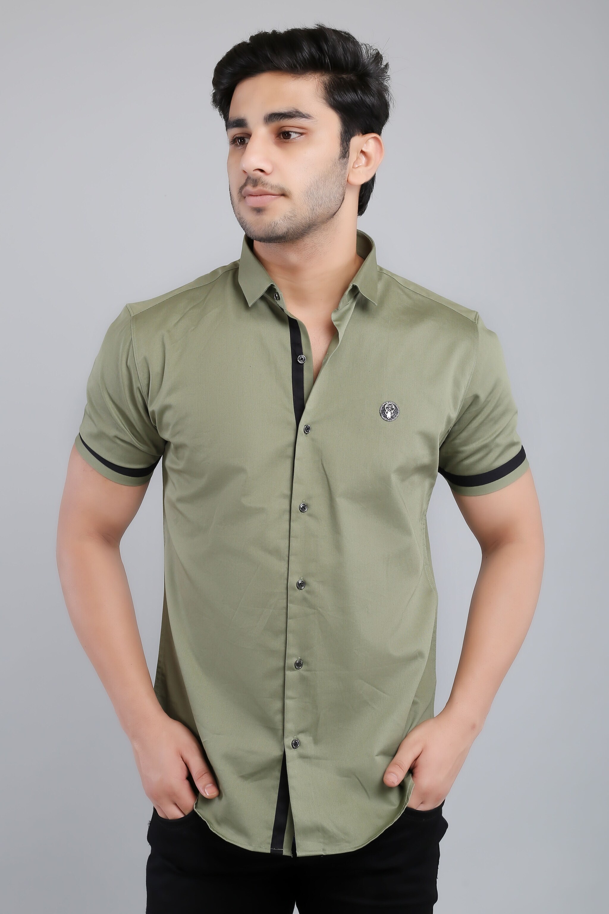 Men Regular Fit Solid Casual Shirt in Delhi at ₹ 475 ₹ 575