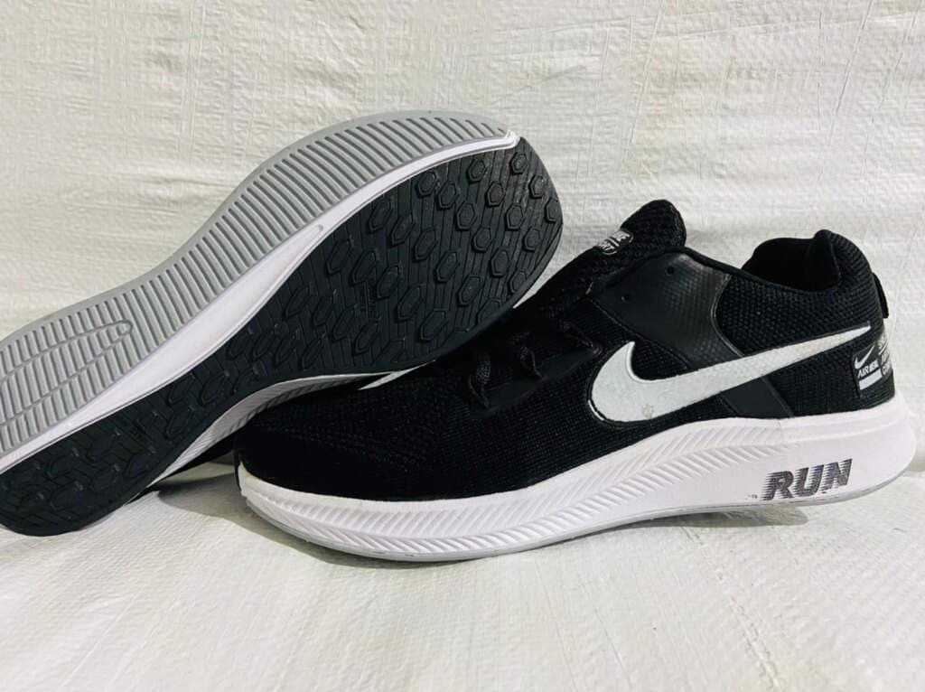 Basketball Men's Synthetic Leather and Mesh Rubber Sole Shoes in