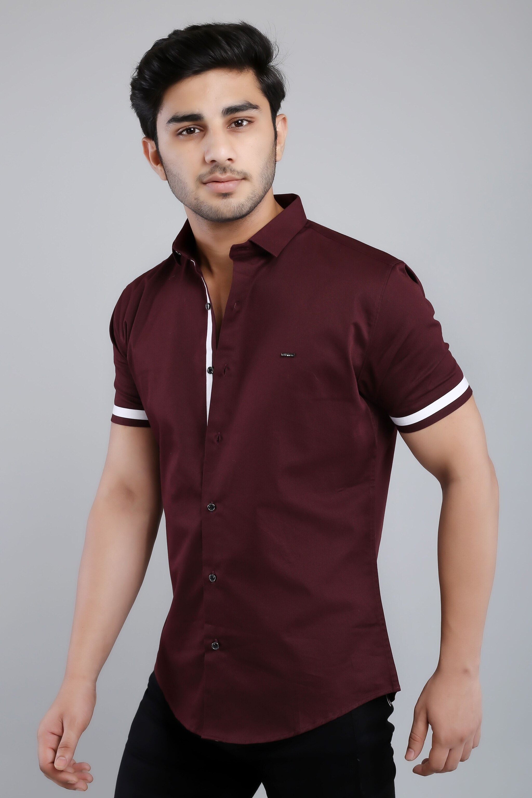 Mens Maroon Cotton Casual Slim Fit Shirt in Delhi at ₹ 475