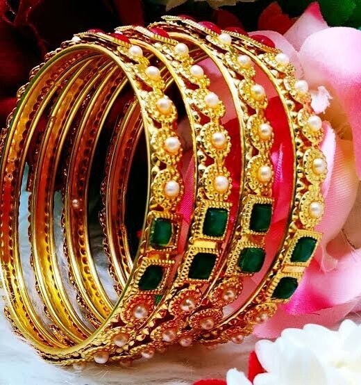 Womens Metal Pearl Bangle Set in Bhatinda at ₹ 150 Set by Rohit