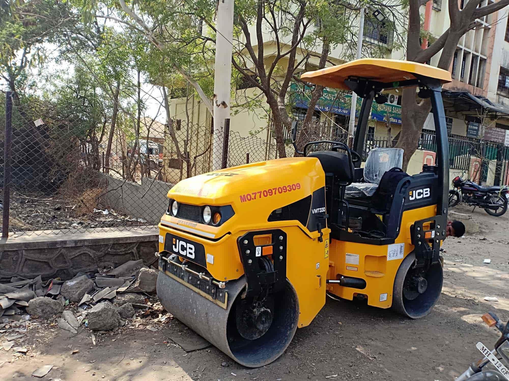 Mini Road Roller On Hire