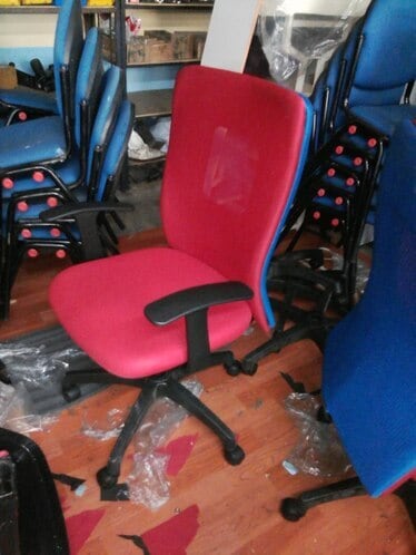 Modern Office Chair in Delhi at ₹ 2,500 ₹ 25,000 Unit (MOQ:1