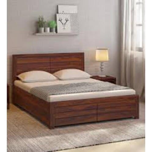 Modern Wooden Double Bed (6 x Feet) in Delhi at ₹ 18,000