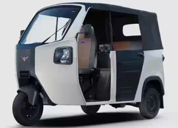 Montra Electric Super ePX Auto Rickshaw (Black,White in Thanjavur