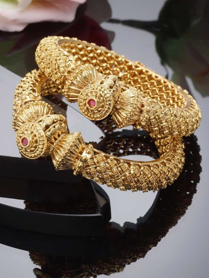 Rajwadi Bangles Set in Surat at ₹ 800 ₹ 1,200 Set by Shree