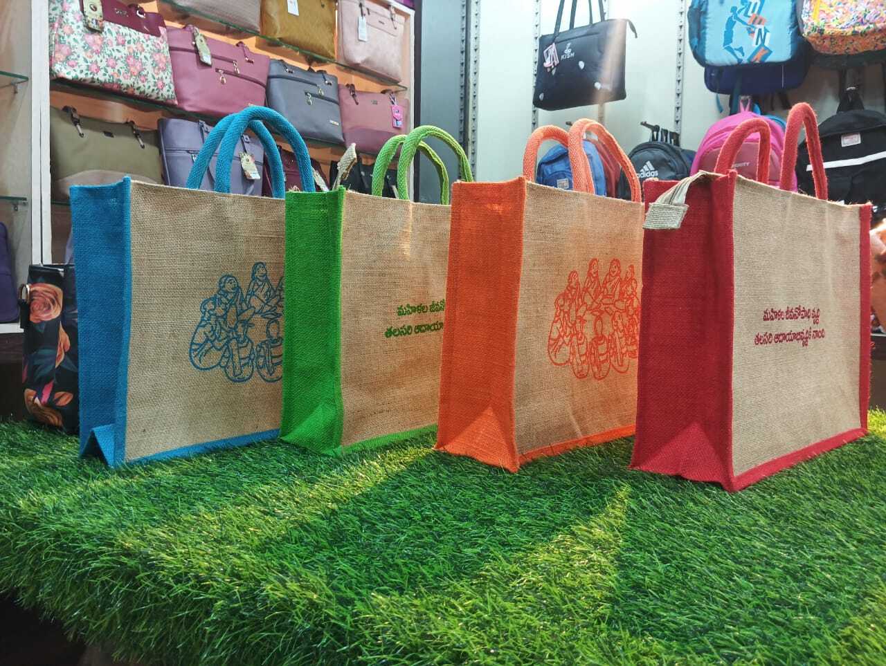 Woman Jute Fancy Printed Bag in Visakhapatnam at ₹ 35 ₹ 500