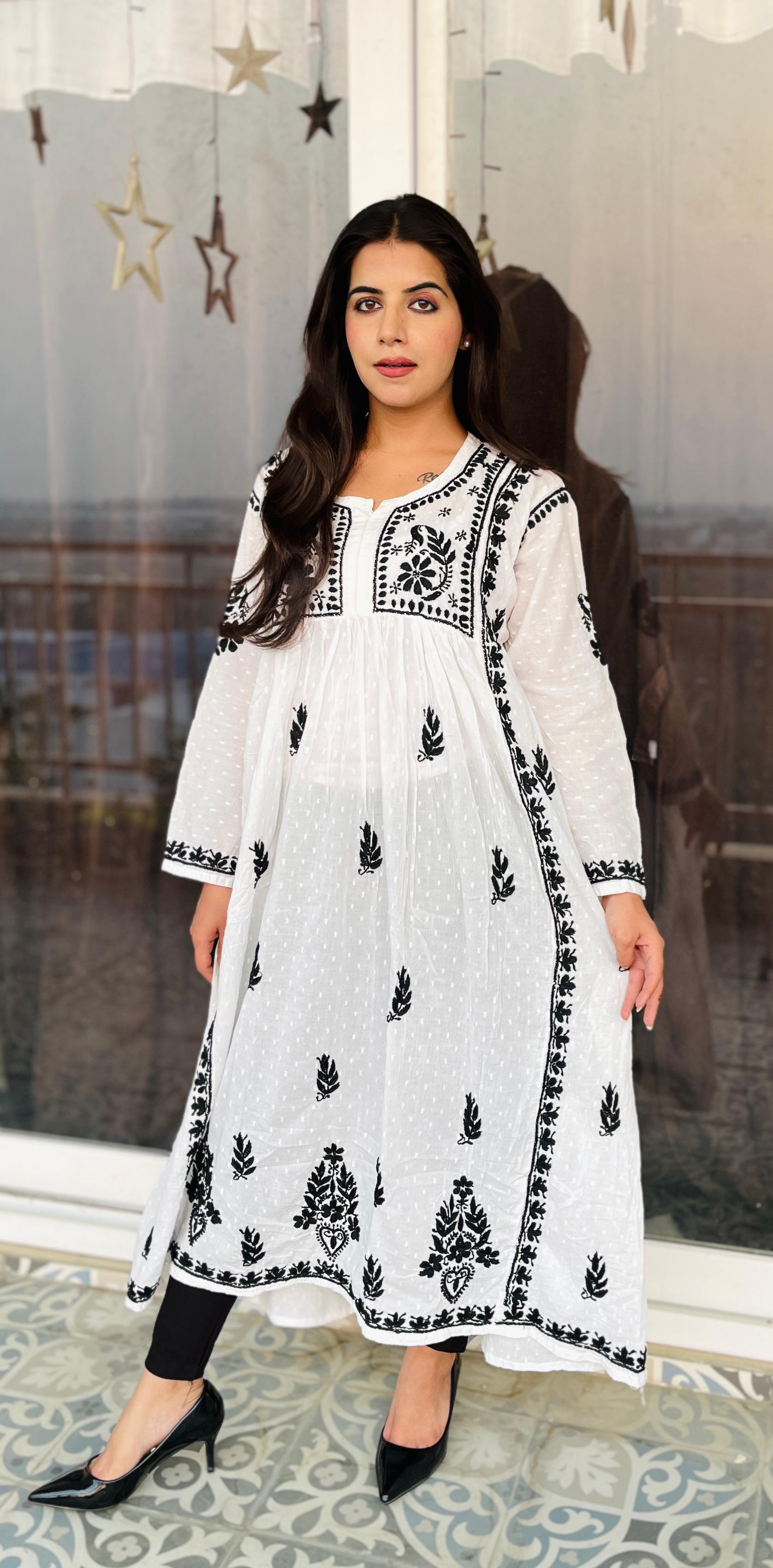 lucknow cotton dresses *Exclusive Lucknowi chikankari short Frock* *Design lucknowi chikankari  ghaspatti wrk short frock style* *Fabric-soft dobby cotton Polka dyeble  design Frock* *Ready-to-wear* *size-36 to 44* *length
