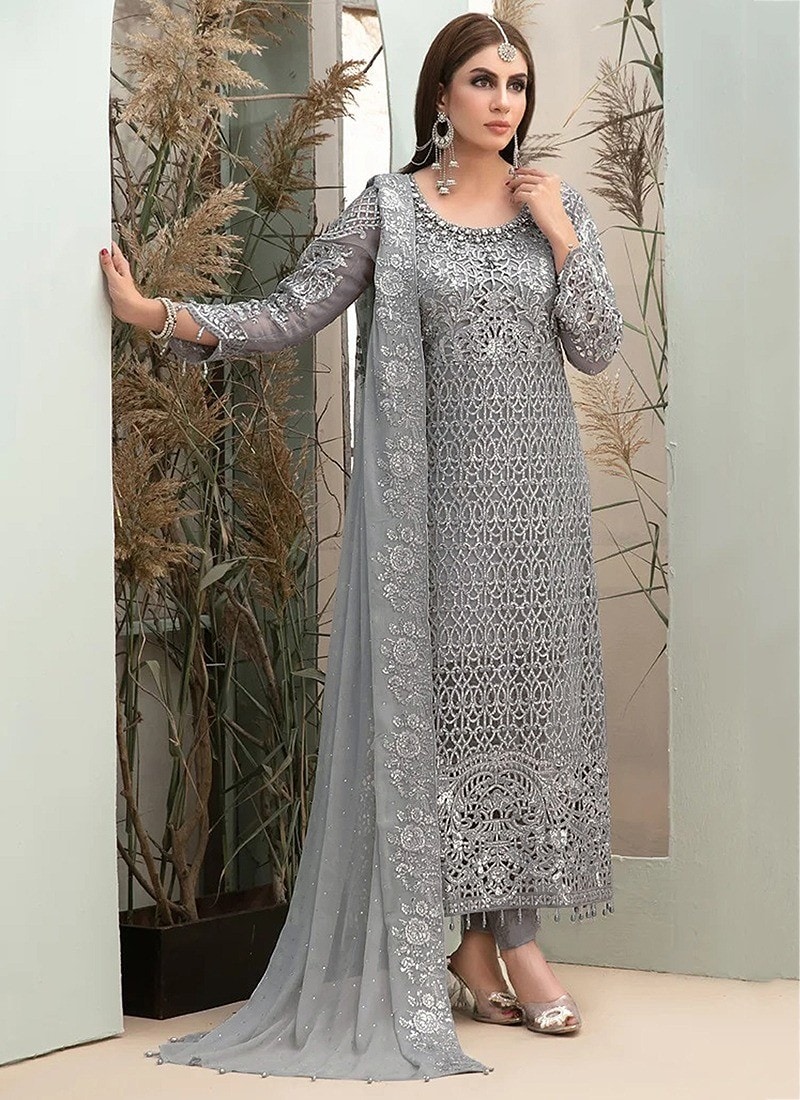 party wear dresses in karol bagh paawni_behl_makeup spotted wearing our bespoke baby pink couture piece at the Huda Beauty Diwali Party a vision of soft elegance and timeless allure. Handcrafted to perfection, this ensemble celebrates the