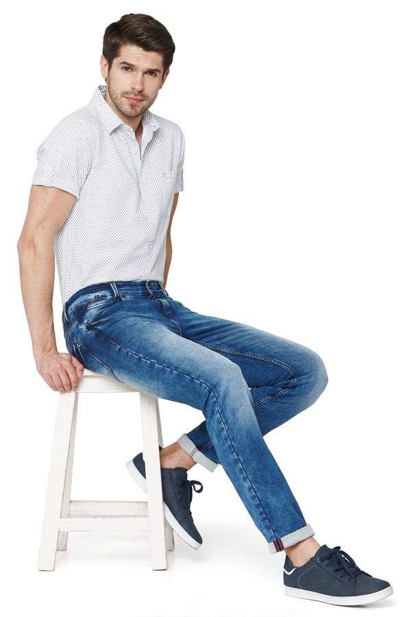 MUFTI Blue Dark Denim Deluxe Narrow Fit jeans (42) in Meerut at