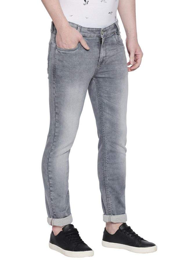 Narrow Fit Denim Deluxe Jeans (32 