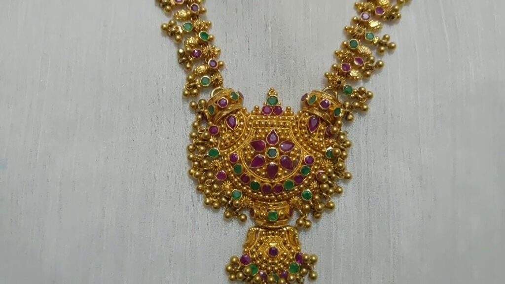 Muvvalaharam Necklaces Long in 