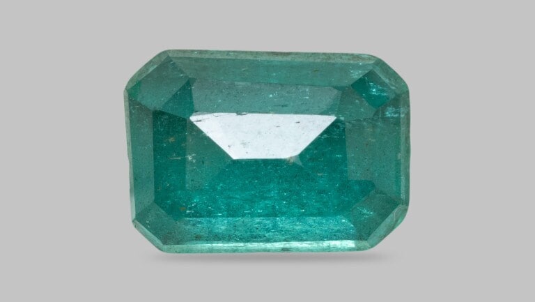 Natural Zambian Emerald (Panna) Stone Ct Ratti) in