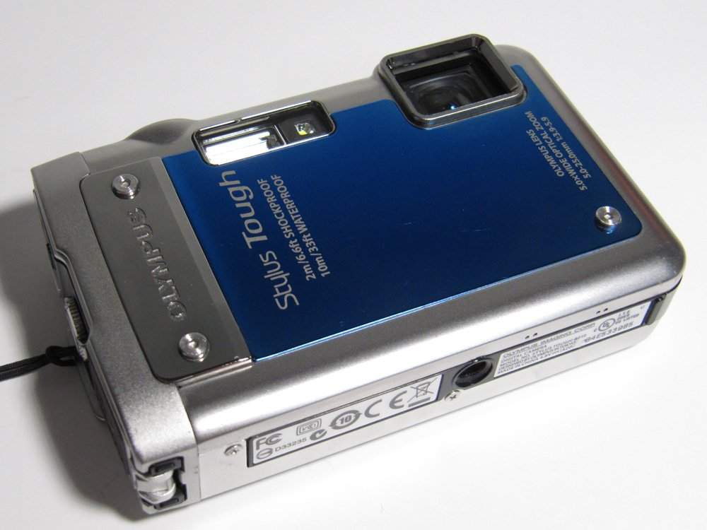 Olympus Stylus Tough 8010 14MP Digital Camera with 5X Wide Angle