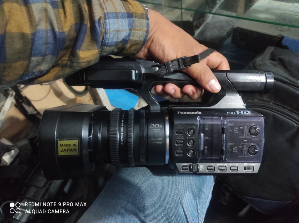 Panasonic pv100 old camera in East-Champaran at ₹ 54,000