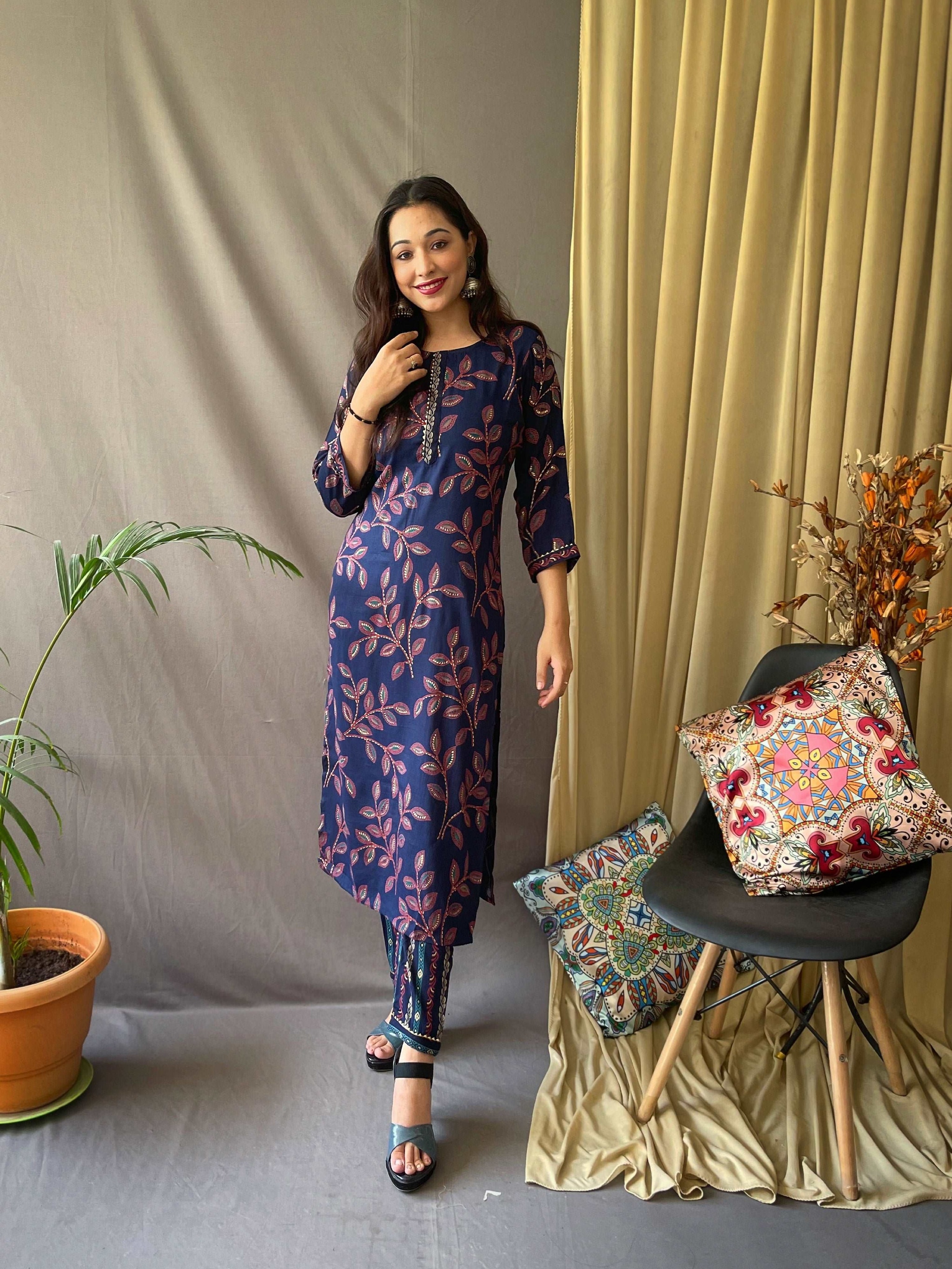 Party Wear Floral Printed Kurti for Women - Crepe, Half Sleeves, V Neck in  Ahmedabad at best price by Dipak Jyoti Textile - Justdial