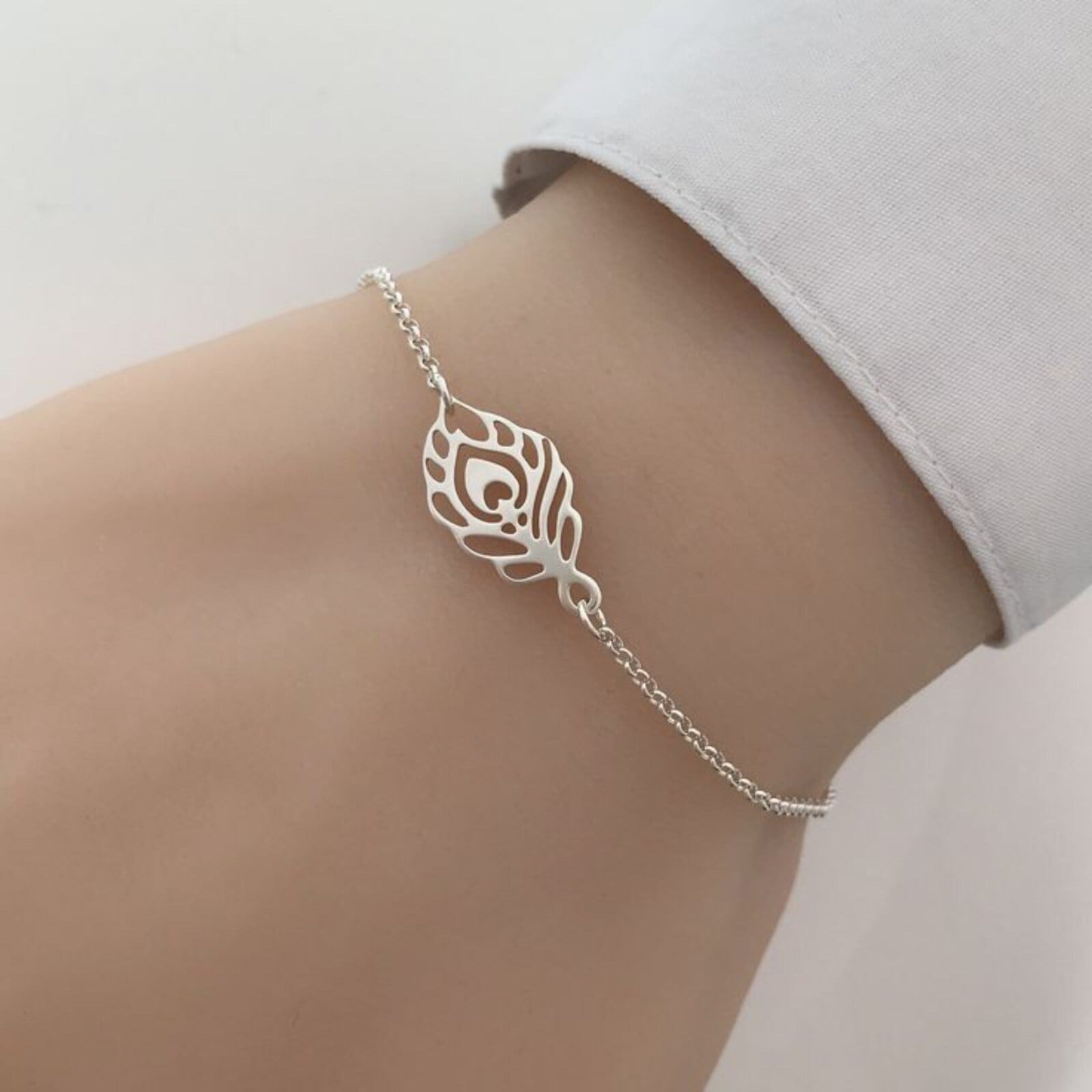 Peacock Feather Bracelet In 925 Sterling Silver in Delhi at ₹ 999