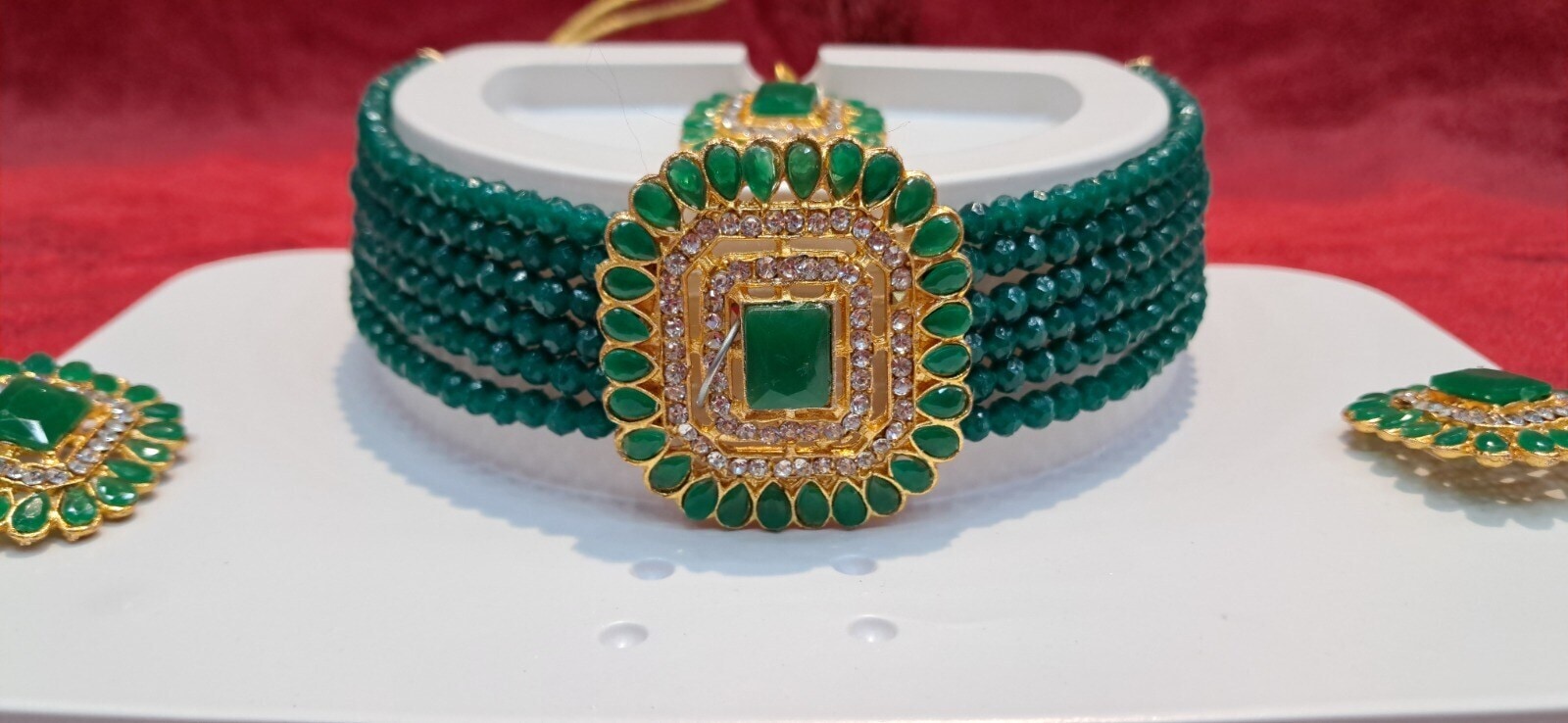 Pearl Beaded Choker Necklace Set With Earings, Color- Green in