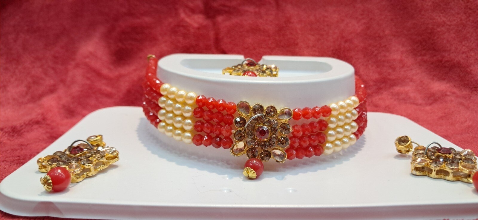 Pearl Beaded Choker Necklace Set With Earings, Color- Red, Cream