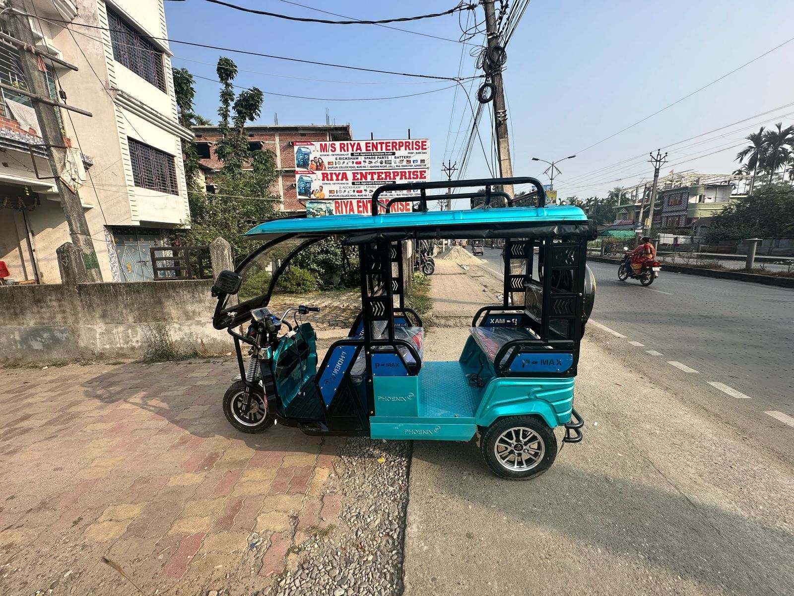 Phoenix Battery Operated Passenger E Rickshaw, 60 Km/Hr in