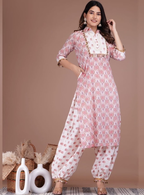 Plain L Size Net Three Fourth Sleeves Cowl Neck design kurti in Delhi at  best price by My Mega Mall - Justdial