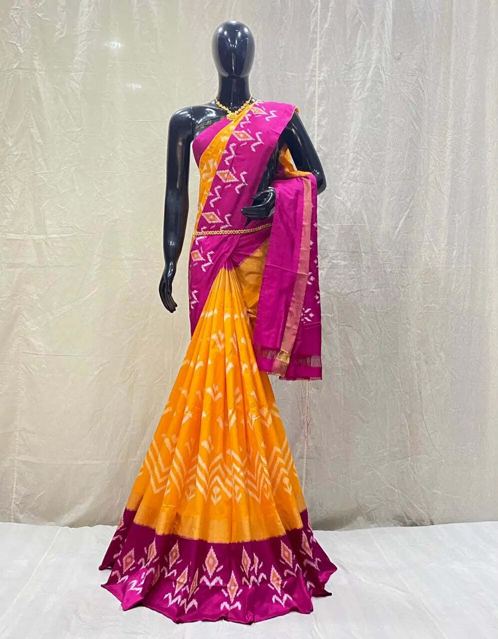 Pochampally Ikkat Silk Saree Traditional 6 mtr with Blouse Piece in Coimbatore at best price by Aravind Creations Justdial