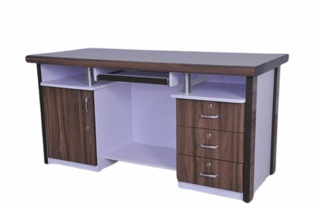 Rectangular Wooden Brown Office Table , 6x3 Feet in Akola at