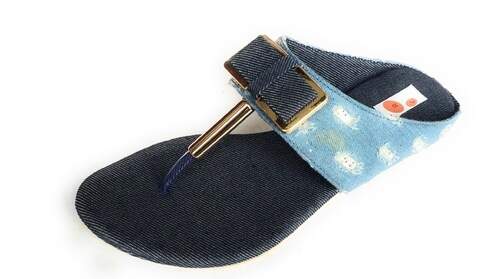 ladies chappal red chief