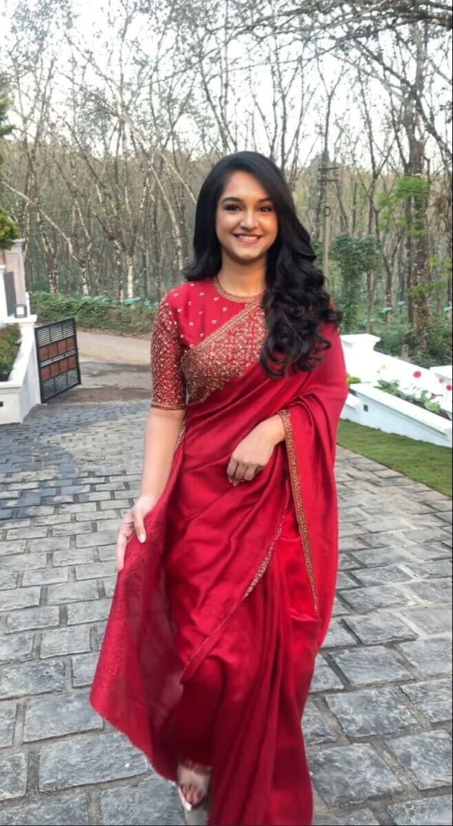 Red Party Wear Saree in Rudrapur at 550 - 790 / Pc (MOQ:10 Pc) by Bansal Sarees - Justdial Red Party Wear Saree in Rudrapur at 550 - 790 / Pc (MOQ:10 Pc) by Bansal Sarees - Justdial