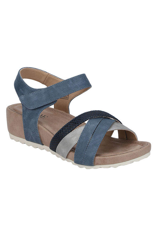 RedTape Women's Heels u0026 Wedges (Navy) in Ludhiana at best price by Red Tape  Exclusive Store - Justdial
