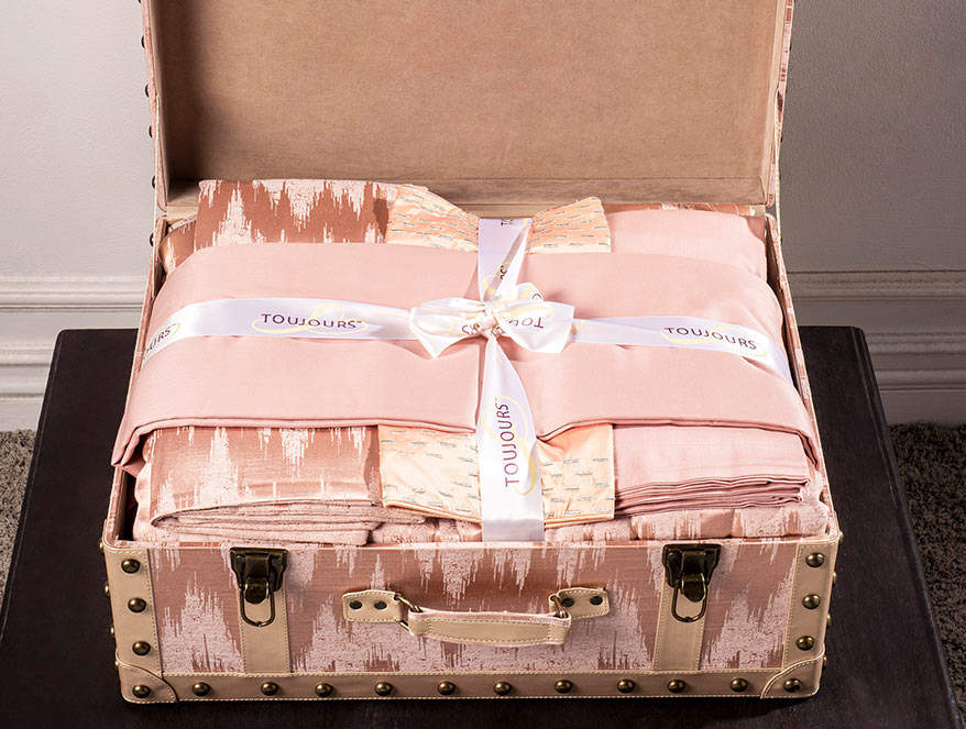 SPACES 1046929 Toujours Premium Wedding Trousseau Collection
