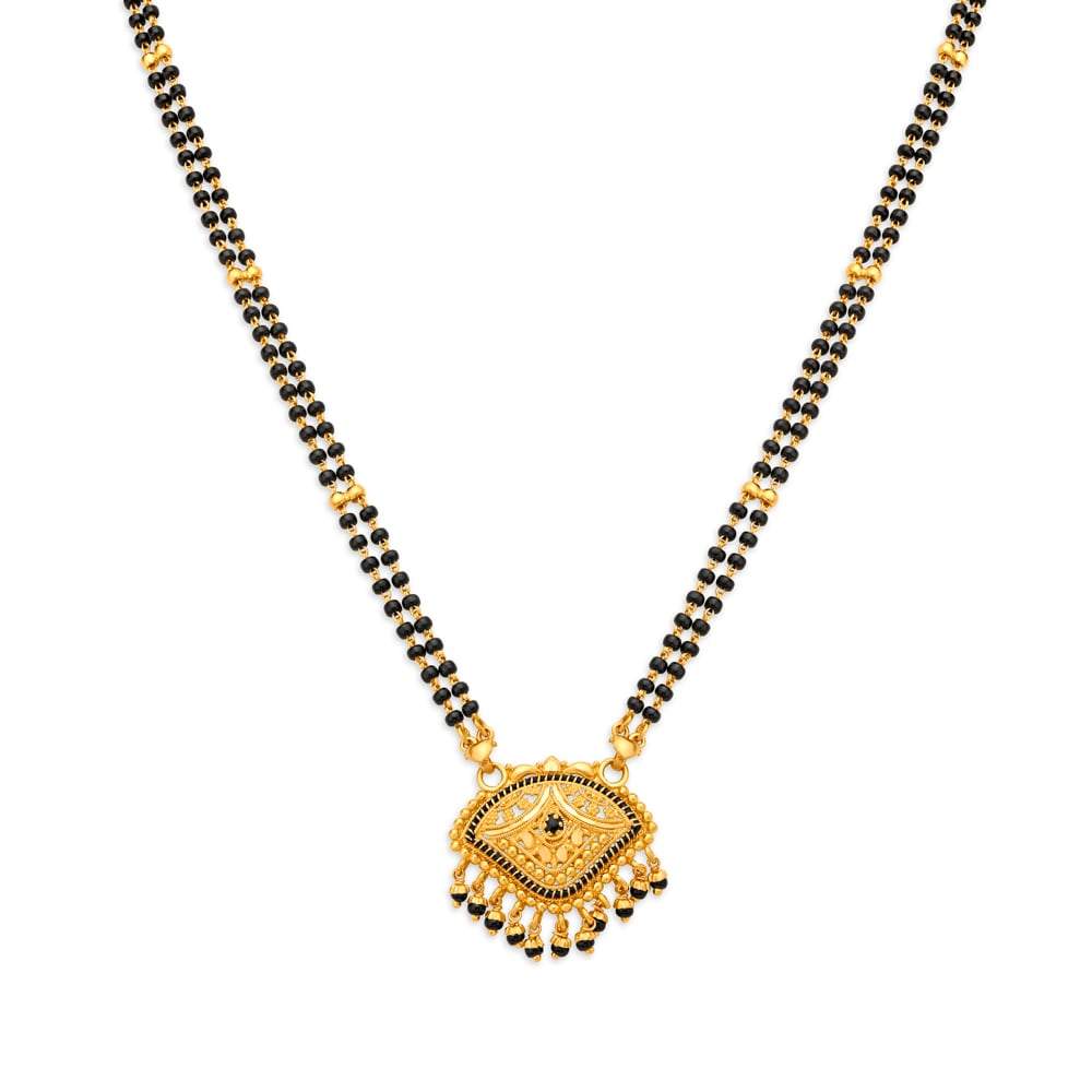 Buy Tanishq 511138YIDGAA002EB005899 