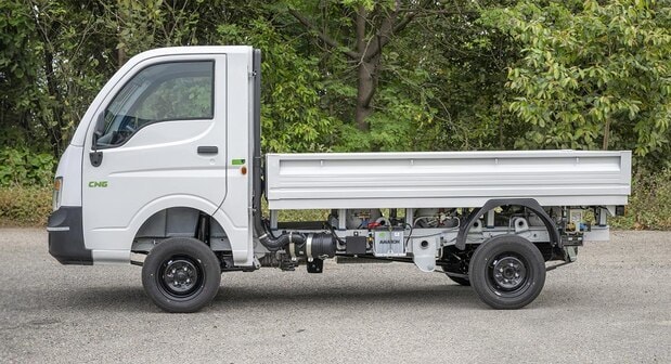 TATA (Ace Gold CNG) Mini Second Hand Truck in Lucknow at ₹ 60,000 - Main Image