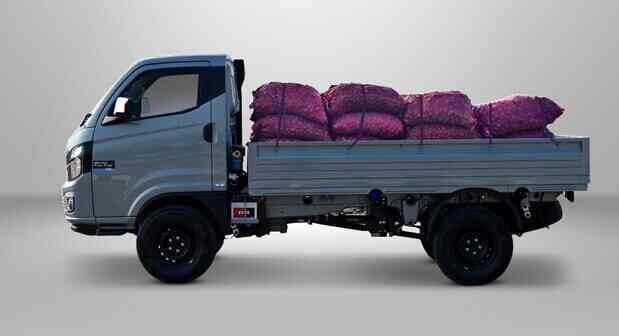 Tata Intra Second Hand Commercial Vehicle Pick Up Truck 95 Km/h in