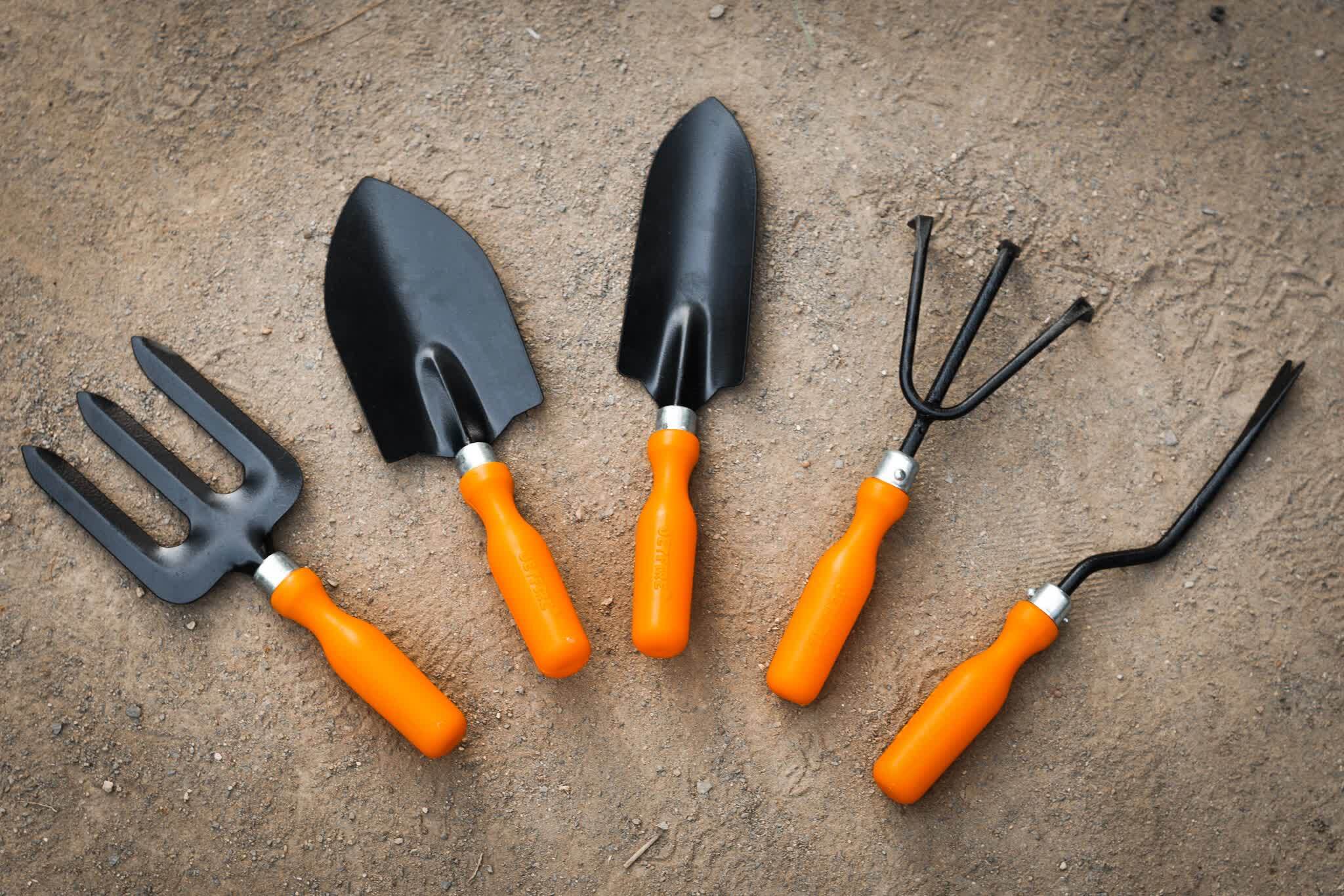 The Nursery Multi Purpose Gardening Tools Set (5 In 1) in Keonjhar