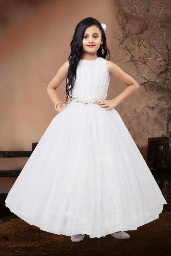 Trendy Girls Partywear Gown (White) in Mumbai at ₹ 1,000