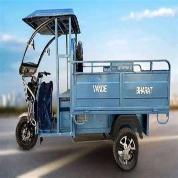 Vande Bharat Loader Electric Seat Three Wheelers, Color Blue in - Main Image