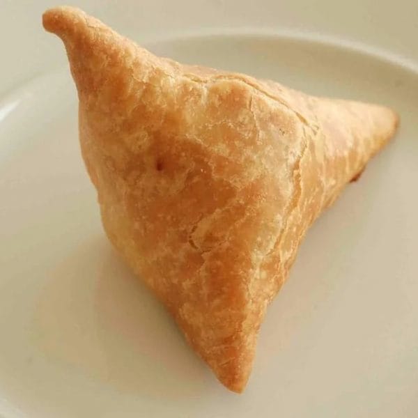 Vegetable Paneer Samosa in Mumbai at ₹ Pc by Raja Samosa