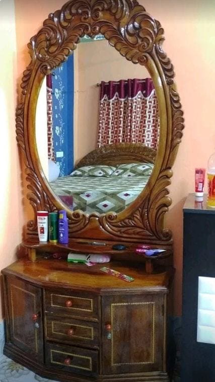 Vintage Wooden Dressing Table For Home in Bikaner at ₹ 35,000