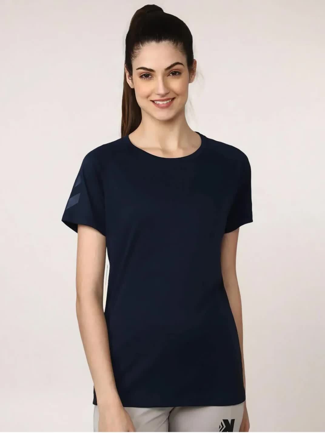 Women's Polyester Plain T-Shirt Black (S-XL) in Ludhiana at ₹ 300