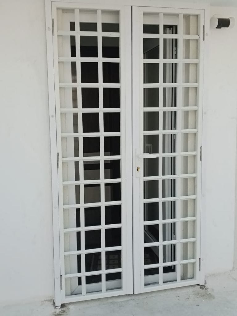 Light Weight Durable Long Lasting White Colour Upvc French Door