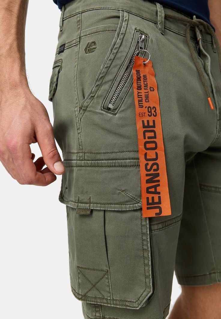 Men Cotton Denim Cargo Short in Mumbai at ₹ 350 ₹ 600 Pc by