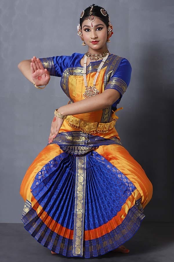 slim fit dress slacks Buy Traditional Red Green Bharatanatyam Dress Online For Women – The Dance  Bible main image 1