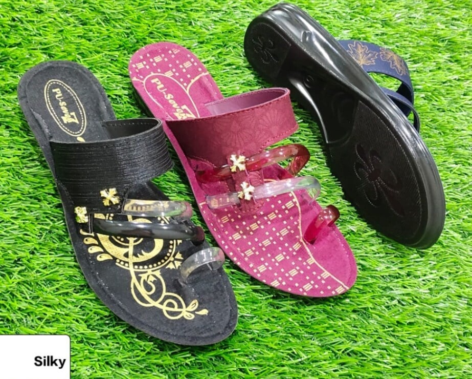 Silky Synthetic Flats Sandal, Size 4-8 in Delhi at ₹ 118 Pr by